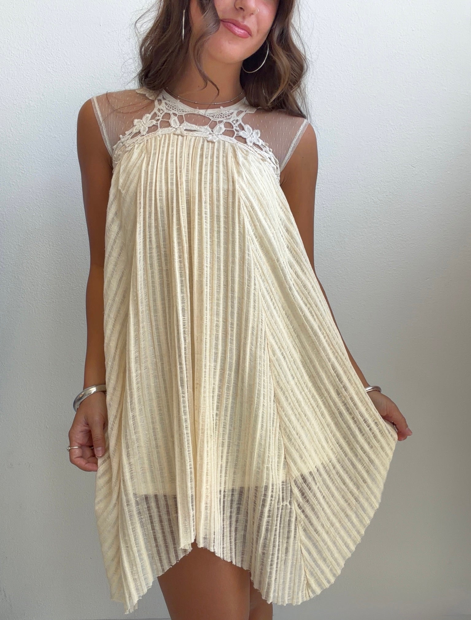 Cream Lace Pleated Swing Dress (XS)