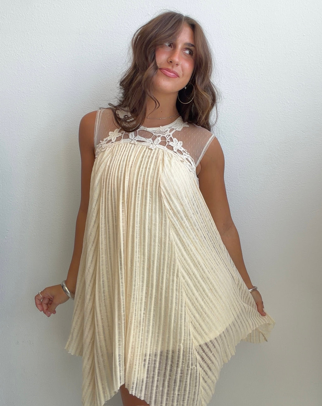 Cream Lace Pleated Swing Dress (XS)