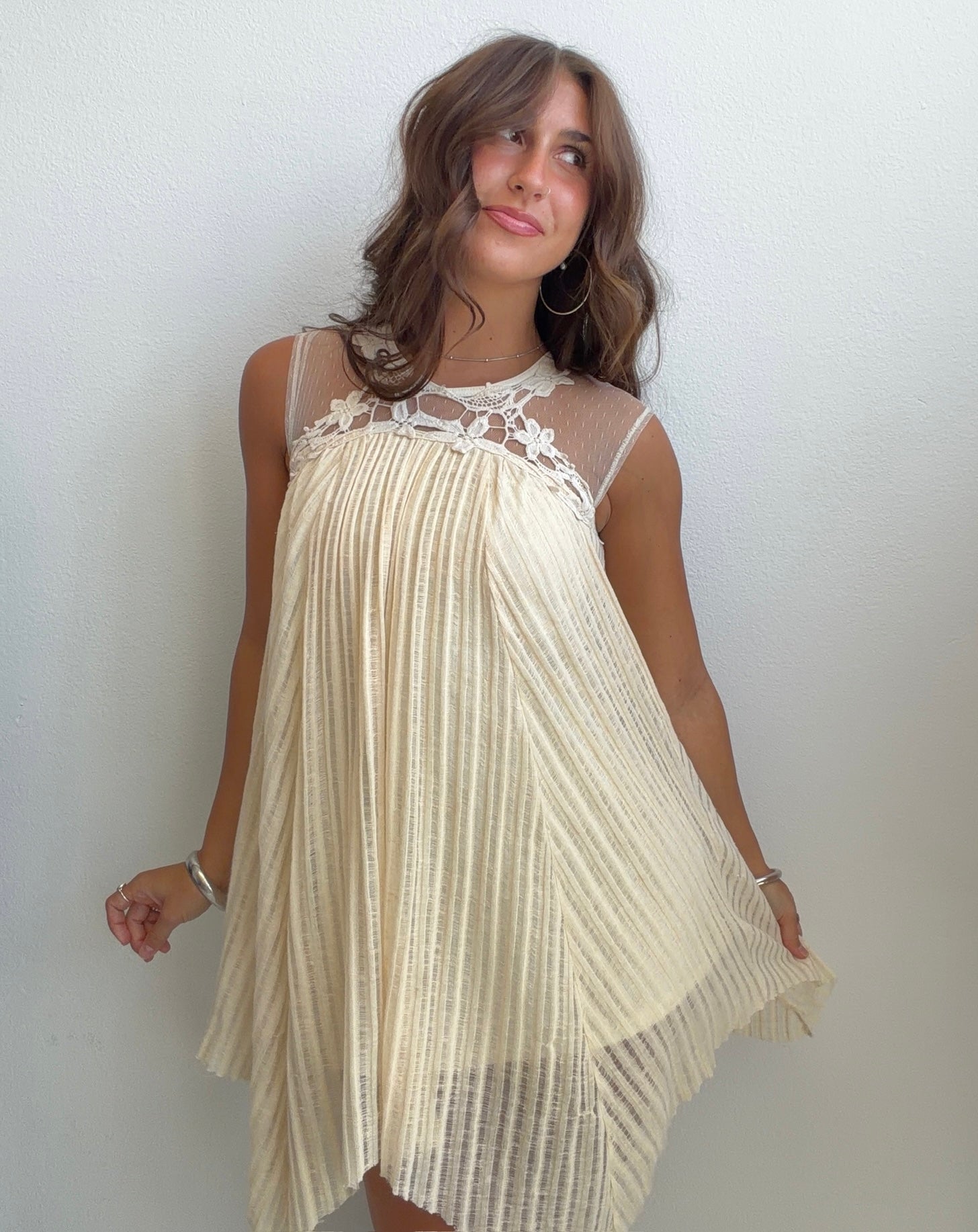 Cream Lace Pleated Swing Dress (XS)